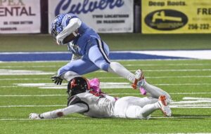 Last second field goal lifts Austin past James Clemens for region title