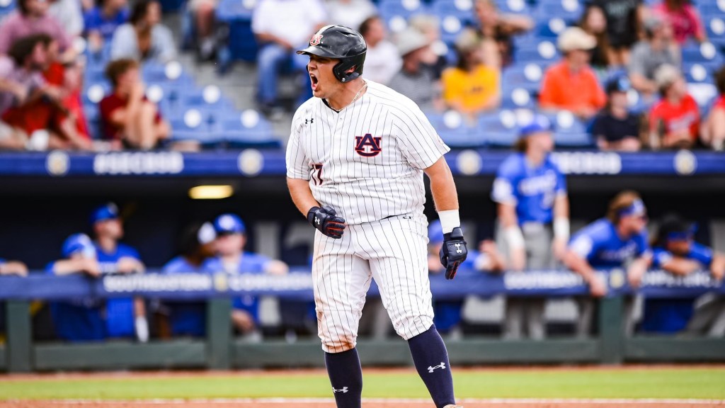 WATCH: Sonny DiChiara walks it off for the Rocket City Trash